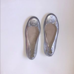 Minnie Travel Ballet Flat, Leather, silver